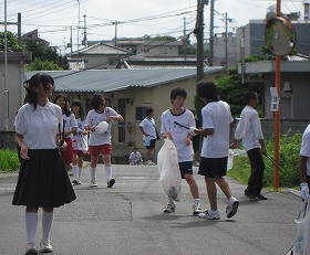 20120824_inen-volunteer2.jpg